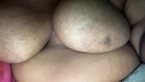 Snapshot of hairypussy_bigtits0 chatting on 07-20-26, 05:26 Horny online show from 07-20-26, 05:26