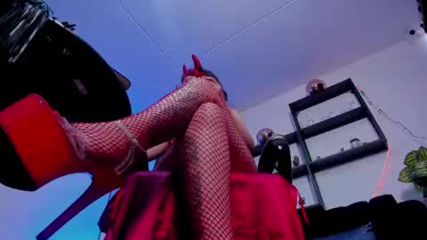 halley_ravenn online show from 06-13-26, 08:40