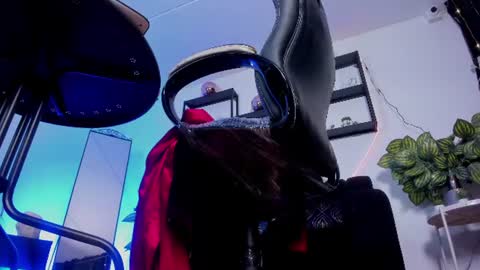 halley_ravenn online show from 06-14-26, 02:24