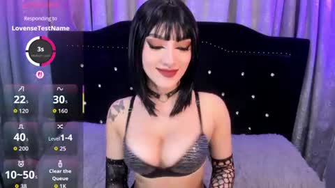 Snapshot of hallsred_rh chatting on 06-10-26, 11:03 Halls Red online show from 06-10-26, 11:03