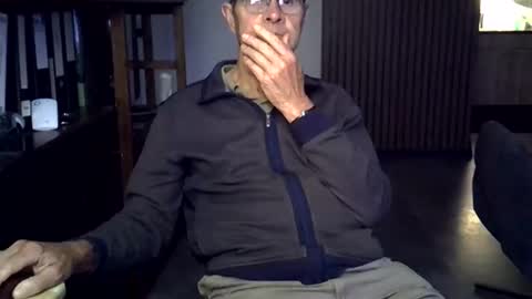 Prefer men 80 online show from 05-31-26, 07:48