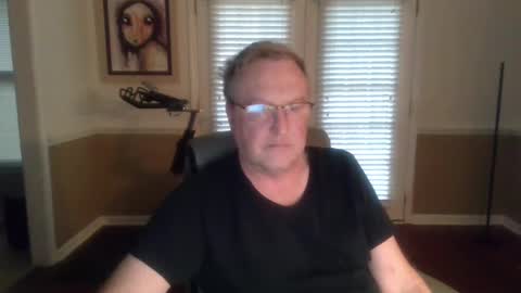 Snapshot of han63 chatting on 12-09-24, 01:02 Han online show from 12-09-24, 01:02