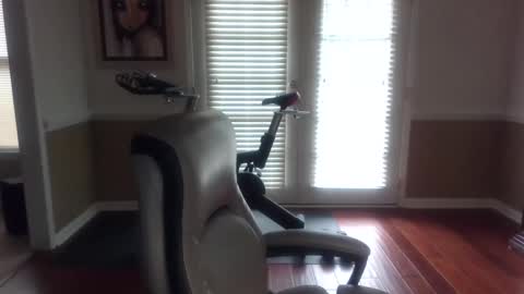 Snapshot of han63 chatting on 02-08-25, 01:22 Han online show from 02-08-25, 01:22