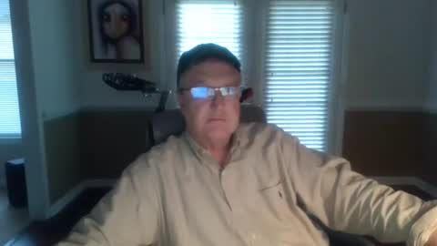 Snapshot of han63 chatting on 11-12-25, 12:27 Han online show from 11-12-25, 12:27