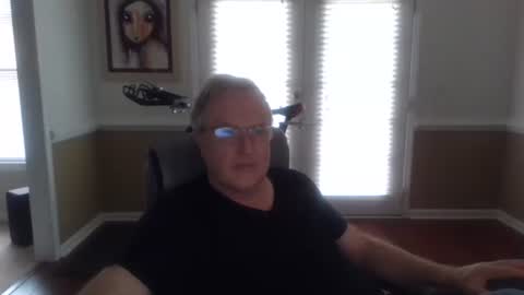 Snapshot of han63 chatting on 11-16-25, 02:00 Han online show from 11-16-25, 02:00