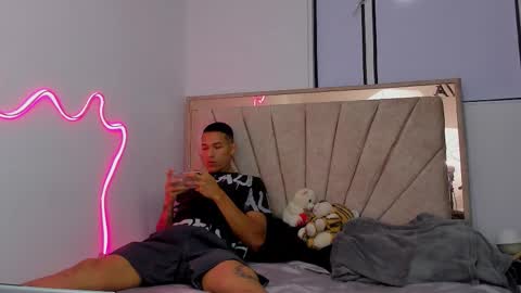 Snapshot of hana_and_zeta chatting on 03-03-26, 03:34 Hana and Zeta online show from 03-03-26, 03:34