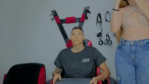 Snapshot of hana_and_zeta chatting on 03-31-26, 12:16 Hana and Zeta online show from 03-31-26, 12:16