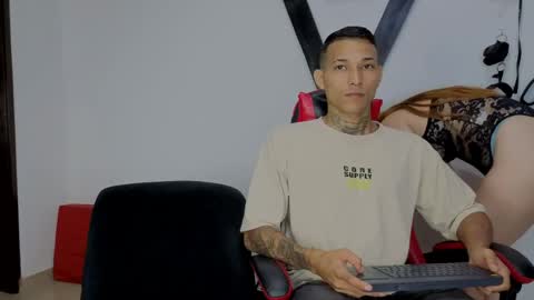 Snapshot of hana_and_zeta chatting on 04-01-26, 01:41 Hana and Zeta online show from 04-01-26, 01:41