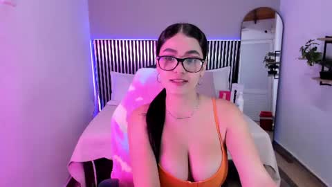 HANAH  online show from 06-24-26, 07:13