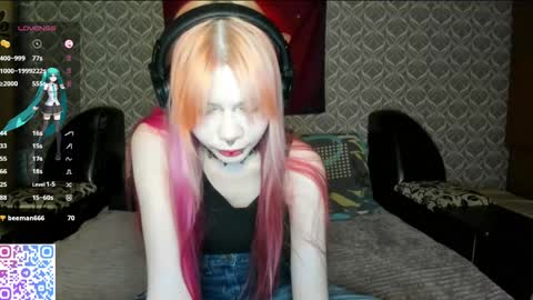 Tori and Asuna online show from 04-15-26, 05:42