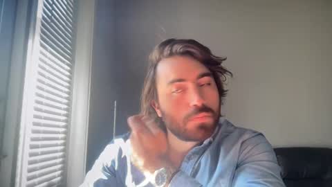 Handcyclist25 online show from 10-31-25, 04:30