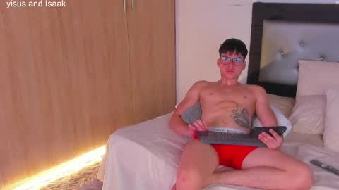 handsome_boys69 online show from 04-12-26, 05:23