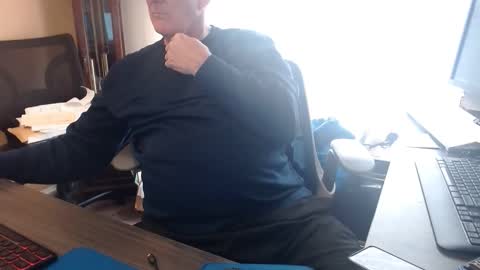 handsome_guy4u online show from 04-22-26, 07:59