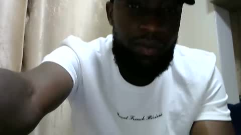 Snapshot of handsome_king30 chatting on 12-31-24, 10:34 handsome king online show from 12-31-24, 10:34