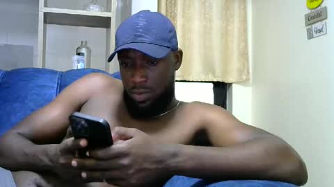 Snapshot of handsome_king30 chatting on 02-24-25, 06:26 handsome king online show from 02-24-25, 06:26