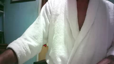 Snapshot of handymanforyou177322 chatting on 04-08-26, 10:32 handymanforyou177322 online show from 04-08-26, 10:32