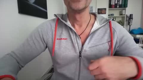 hanky online show from 02-17-26, 12:23