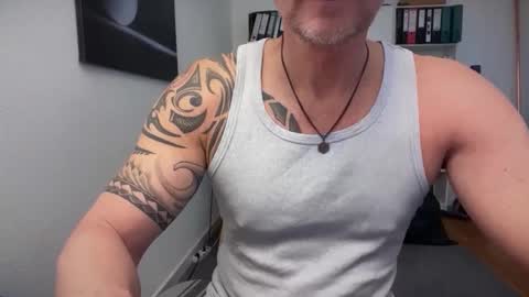 hanky online show from 03-17-26, 08:39