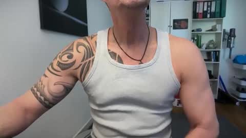 hanky online show from 03-27-26, 08:37