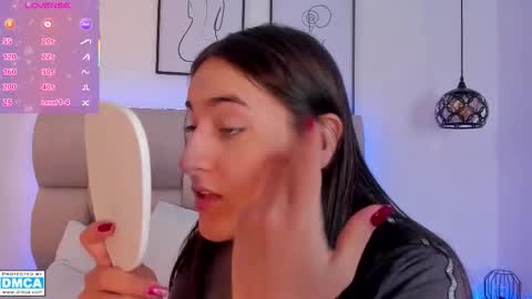 hanna__evans_ online show from 01-15-26, 12:21