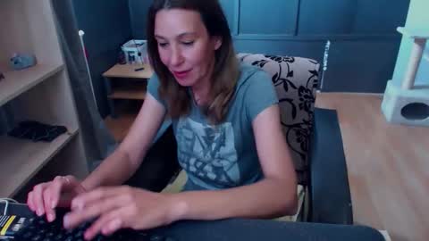 hanna_ha online show from 05-21-26, 10:22