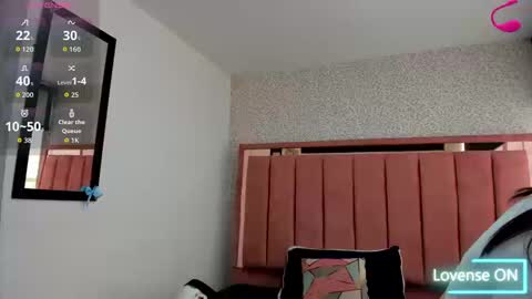  H A N N A  online show from 03-11-26, 07:42