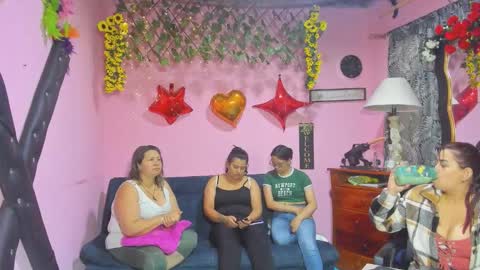 Snapshot of hanna_mature01 chatting on 03-17-26, 11:57 Hanna online show from 03-17-26, 11:57