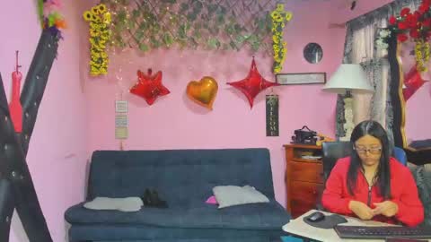 Snapshot of hanna_mature01 chatting on 03-21-26, 12:21 Hanna online show from 03-21-26, 12:21