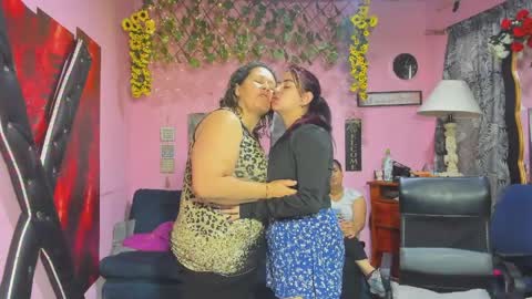 Snapshot of hanna_mature01 chatting on 03-31-26, 11:54 Hanna online show from 03-31-26, 11:54