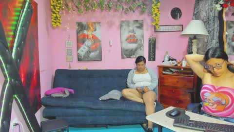 Snapshot of hanna_mature01 chatting on 04-06-26, 12:06 Hanna online show from 04-06-26, 12:06