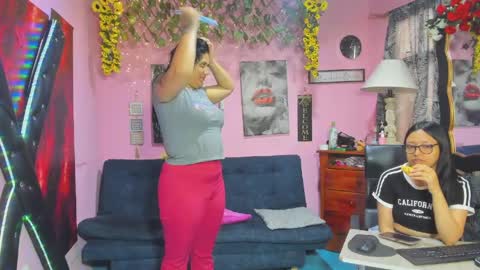 Snapshot of hanna_mature01 chatting on 04-08-26, 12:05 Hanna online show from 04-08-26, 12:05