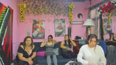 Snapshot of hanna_mature01 chatting on 04-13-26, 11:59 Hanna online show from 04-13-26, 11:59