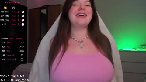 Snapshot of hanna_montanas chatting on 11-30-25, 12:53 hanna montanas online show from 11-30-25, 12:53