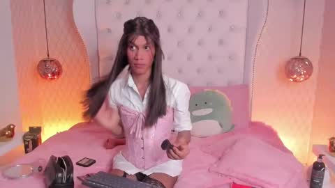 Snapshot of hanna_weston chatting on 12-10-24, 10:37 hanna online show from 12-10-24, 10:37