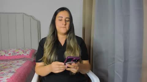 Snapshot of hannaa86 chatting on 03-07-26, 01:35 Hanna online show from 03-07-26, 01:35