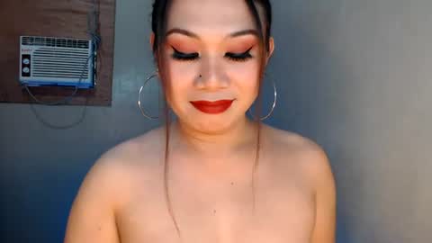 Snapshot of hannabanana_ts chatting on 06-24-26, 05:06 Hannah online show from 06-24-26, 05:06