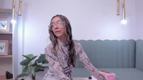 Snapshot of hannacarttier_ chatting on 07-05-26, 12:23 Hanna Carttier online show from 07-05-26, 12:23