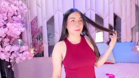 hannacollins_2 online show from 04-07-26, 02:17