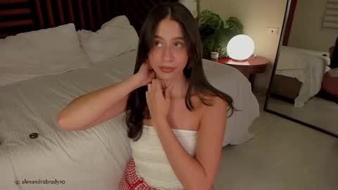 Hannah online show from 03-21-26, 01:32