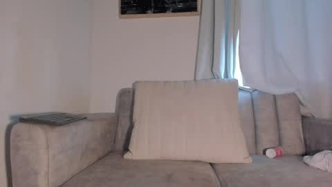 Hannah  online show from 04-11-26, 12:31