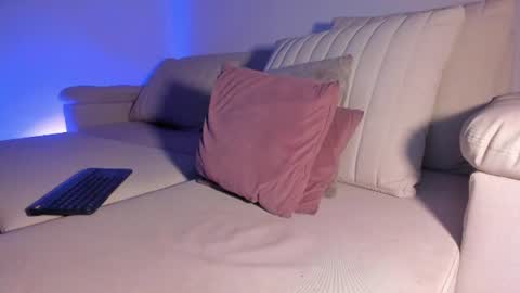 Snapshot of hannahdavisx chatting on 07-20-26, 10:39 Hannah online show from 07-20-26, 10:39