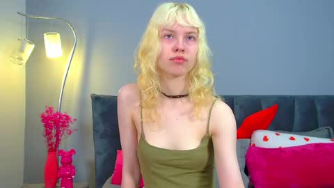 Hannah online show from 05-06-26, 06:19
