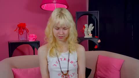 Hannah online show from 05-07-26, 06:19