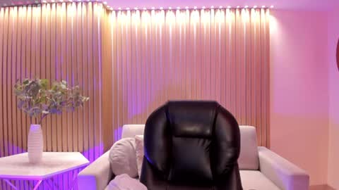 HANNAH J online show from 07-27-26, 12:34