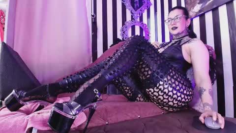 FOLLOW ME INTA MOONXMAFE online show from 03-24-26, 08:47