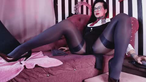 Snapshot of hannalicious4u chatting on 04-29-26, 11:03 FOLLOW ME INTA MOONXMAFE online show from 04-29-26, 11:03