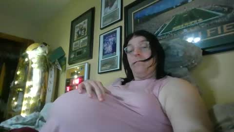 Snapshot of happynpregnantmi chatting on 05-03-26, 06:47 happynpregnantmi online show from 05-03-26, 06:47