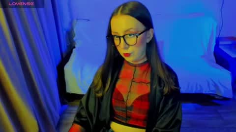 Stephanie online show from 07-10-26, 07:27