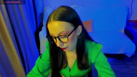 Stephanie online show from 07-11-26, 08:22