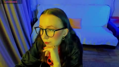 Stephanie online show from 07-16-26, 08:48
